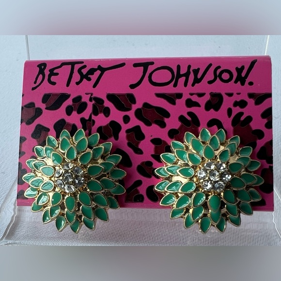 Betsey Johnson Jewelry - ⭐️HOST PICK⭐️ Vintage Betsey Johnson Green & Gold Cocktail Enamel Earrings - New